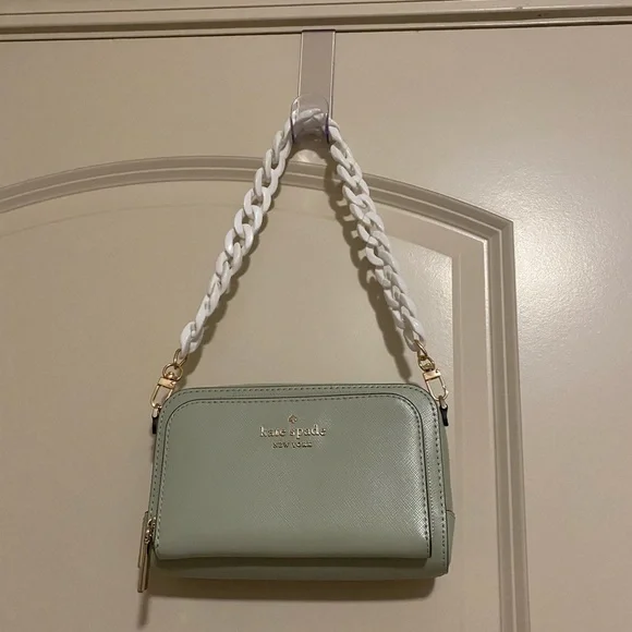 NWOT small green Kate Spade purse - Picture 2 of 4